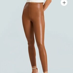 Commando leggings in a light pecan colour